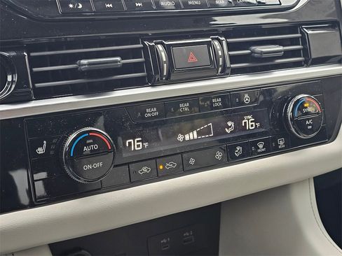 New 2025 Nissan Pathfinder SL w/ Cargo Package image 22