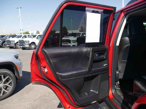 Used 2022 Toyota 4Runner SR5 Premium image 12