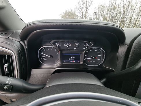 Used 2021 GMC Sierra 1500 SLE w/ Preferred Package image 18