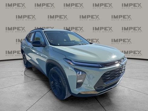 Used 2025 Chevrolet Trax ACTIV w/ Driver Confidence Package image 7