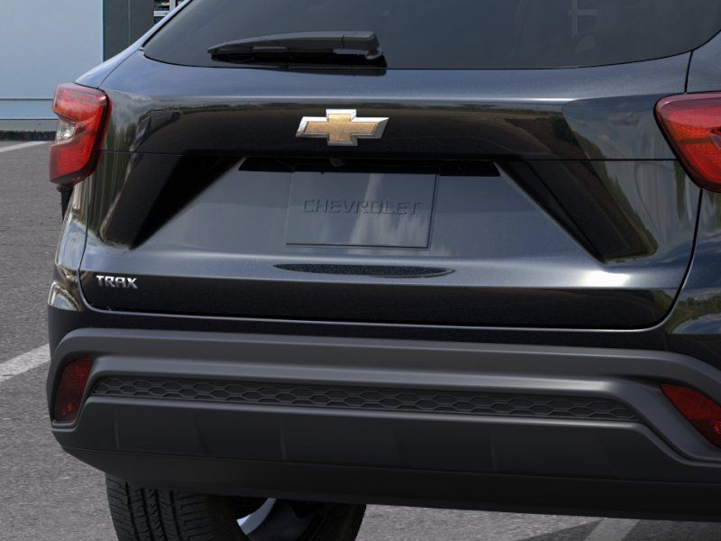 New 2026 Chevrolet Trax LS w/ LS Convenience Package FWD image 14