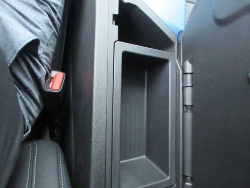 New 2026 Chevrolet Equinox EV LT image 27