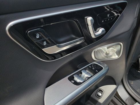 Used 2026 Mercedes-Benz GLC 300 4MATIC image 21