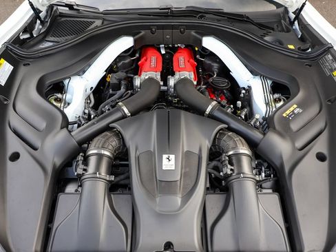 Certified 2023 Ferrari Roma RWD image 16