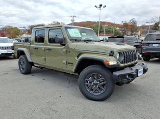 New 2026 Jeep Gladiator Sport video 2