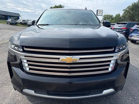 Certified 2022 Chevrolet Tahoe High Country AWD/4WD image 3