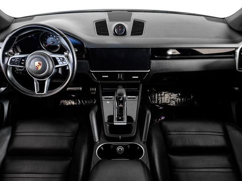 Used 2019 Porsche Cayenne S image 11