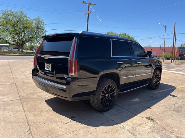 Used 2020 Cadillac Escalade Luxury AWD/4WD image 10