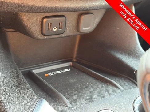 Used 2023 Chevrolet Traverse LT FWD image 25