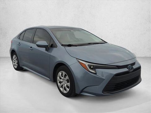 Certified 2024 Toyota Corolla LE FWD image 3