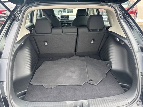 Used 2023 Honda HR-V LX image 15