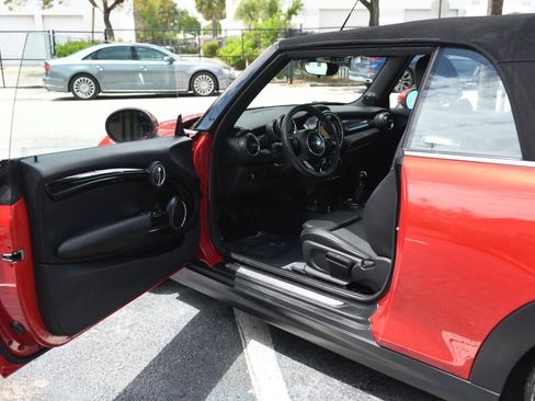 Used 2016 MINI Cooper S FWD image 17