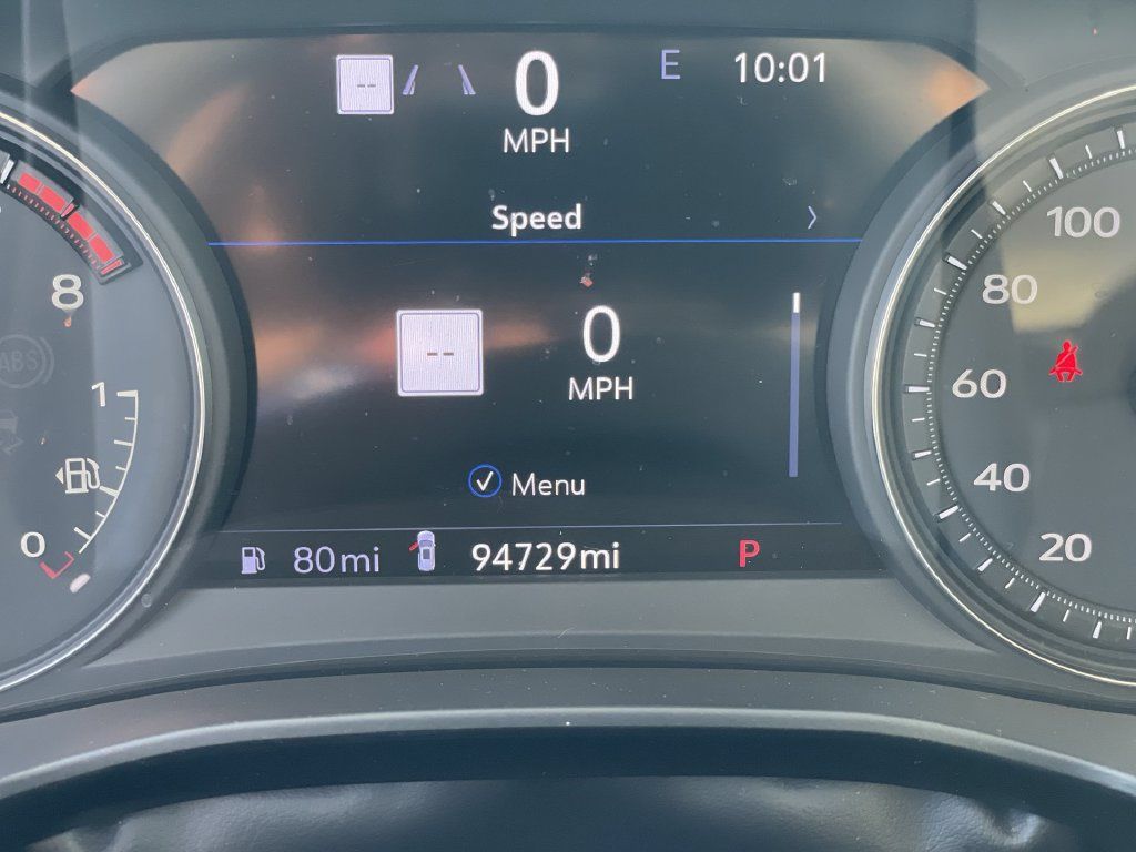 Used 2023 Cadillac XT6 Premium Luxury w/ Technology Package FWD image 12