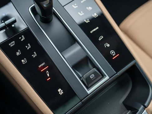 New 2026 Porsche Macan S AWD/4WD image 20