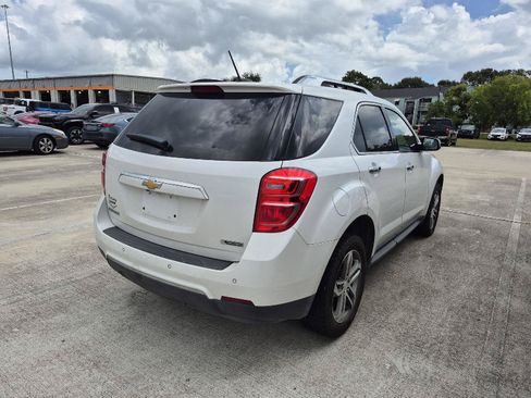 Used 2017 Chevrolet Equinox Premier w/ Enhanced Convenience Package FWD image 11