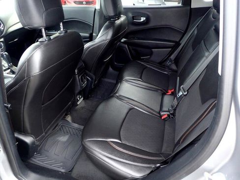 Used 2018 Jeep Compass Latitude w/ Popular Equipment Group image 10