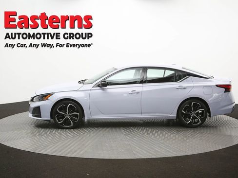 Used 2023 Nissan Altima 2.5 SR FWD image 62