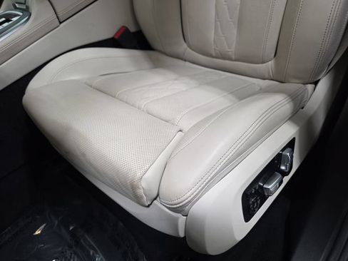 Used 2022 BMW X5 xDrive40i w/ Luxury Seating Package AWD/4WD image 28