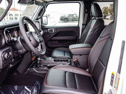 New 2026 Jeep Gladiator Rubicon w/ Steel Bumper Group image 22