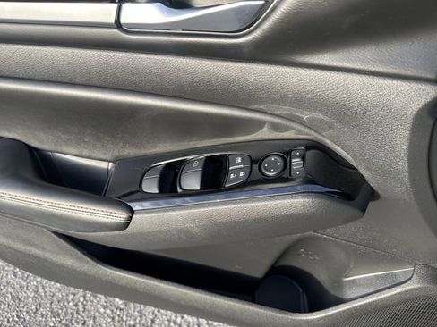 Used 2024 Nissan Altima 2.5 SR w/ SR Premium Package image 27