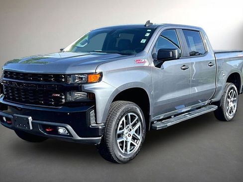 Used 2020 Chevrolet Silverado 1500 Custom Trail Boss w/ Custom Convenience Package AWD/4WD image 3
