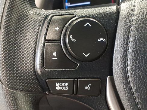 Used 2017 Toyota RAV4 LE w/ Carpet Mat Package AWD/4WD image 11