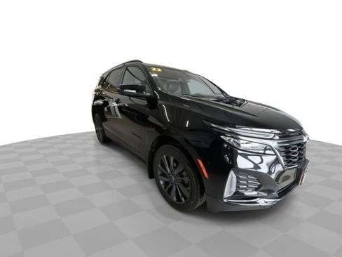 Used 2022 Chevrolet Equinox RS w/ Infotainment Package image 2