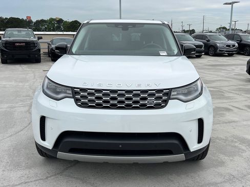 Used 2024 Land Rover Discovery S AWD/4WD image 2