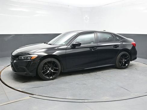 Used 2023 Honda Civic Sport image 3