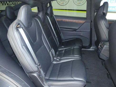 Used 2018 Tesla Model X 100D image 21