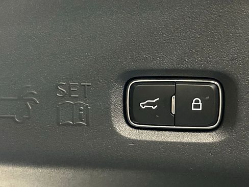 New 2026 Lincoln Navigator Premiere AWD/4WD image 30