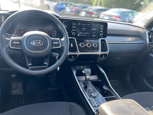 Used 2021 Kia Sorento LX FWD image 27
