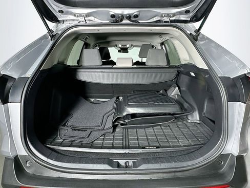 Used 2022 Toyota RAV4 XLE image 26