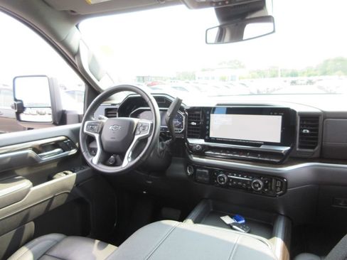 Certified 2025 Chevrolet Silverado 2500 LT w/ Trail Boss Package AWD/4WD image 27