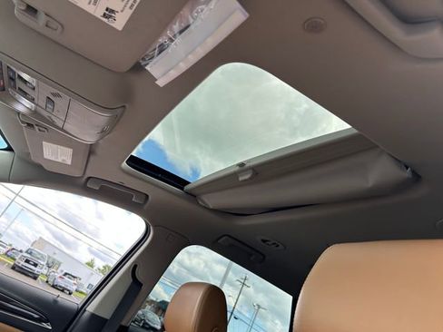 Used 2018 Buick Enclave Premium w/ LPO, Luxury Package FWD image 23