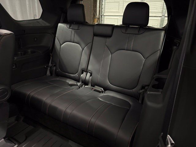 Used 2024 Honda Pilot TrailSport image 29