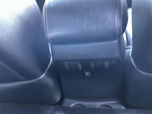 Used 2017 Jeep Wrangler Unlimited Sahara image 15