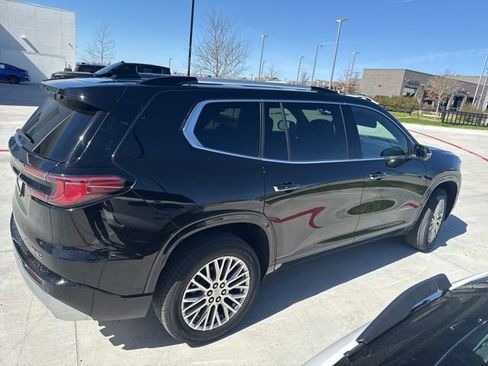 Used 2025 GMC Acadia Denali w/ Super Cruise Package image 3