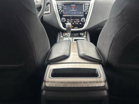 Used 2018 Nissan Murano S AWD/4WD image 14