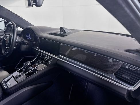Certified 2019 Porsche Panamera GTS image 29