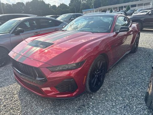 Used 2024 Ford Mustang GT RWD image 1