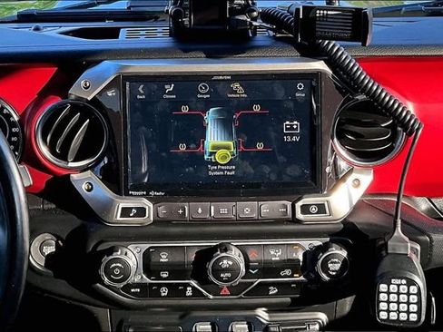 Used 2021 Jeep Wrangler Rubicon AWD/4WD image 9