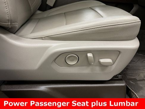 Used 2024 GMC Sierra 2500 SLT w/ SLT Premium Package image 12