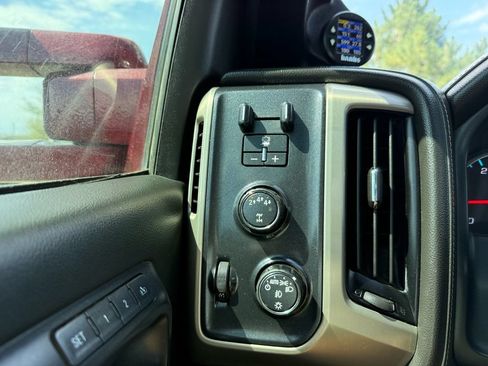 Used 2019 GMC Sierra 2500 Denali AWD/4WD image 34