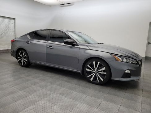 Used 2022 Nissan Altima 2.5 SR image 11