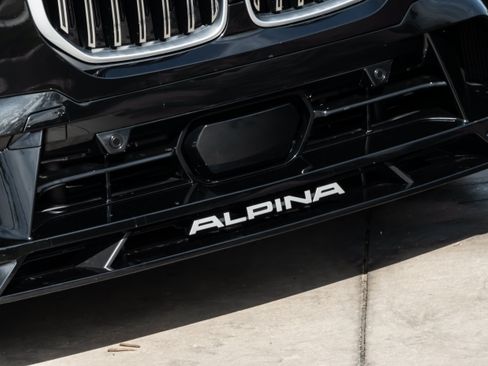 Used 2025 BMW ALPINA XB7 AWD/4WD image 45