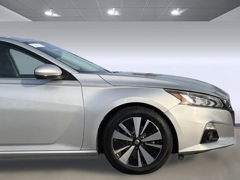 Used 2019 Nissan Altima 2.5 SV image 33