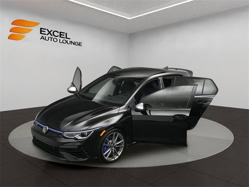 Used 2024 Volkswagen Golf R image 55