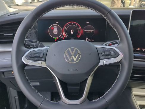 New 2026 Volkswagen Tiguan SE image 30