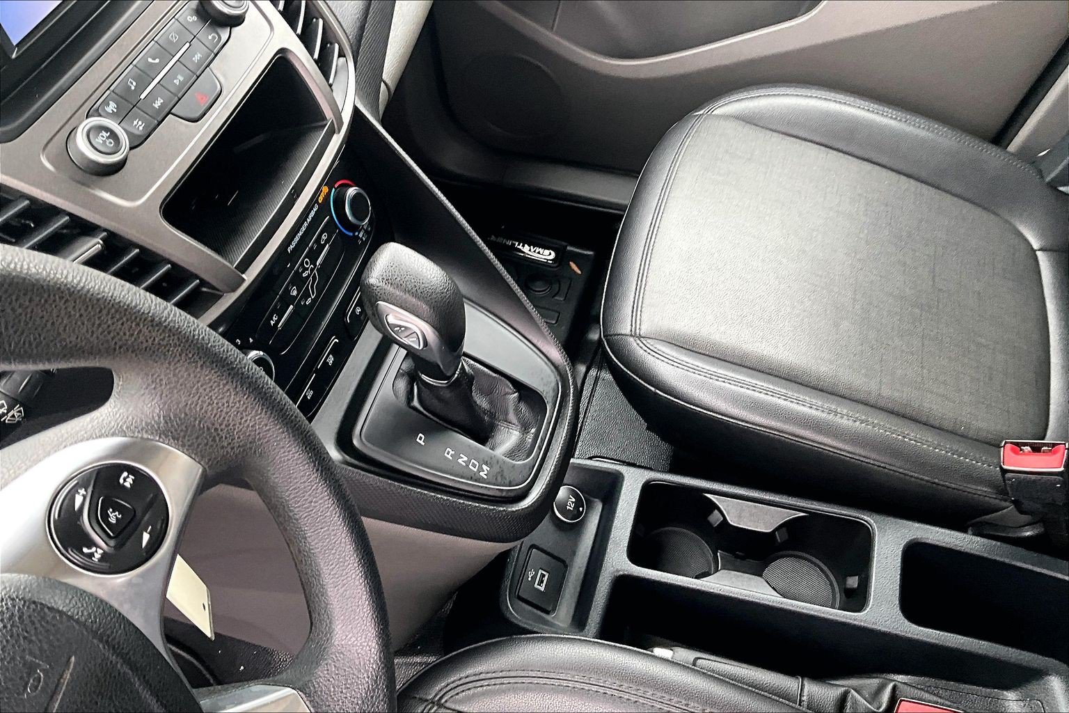 Used 2020 Ford Transit Connect XL FWD image 17